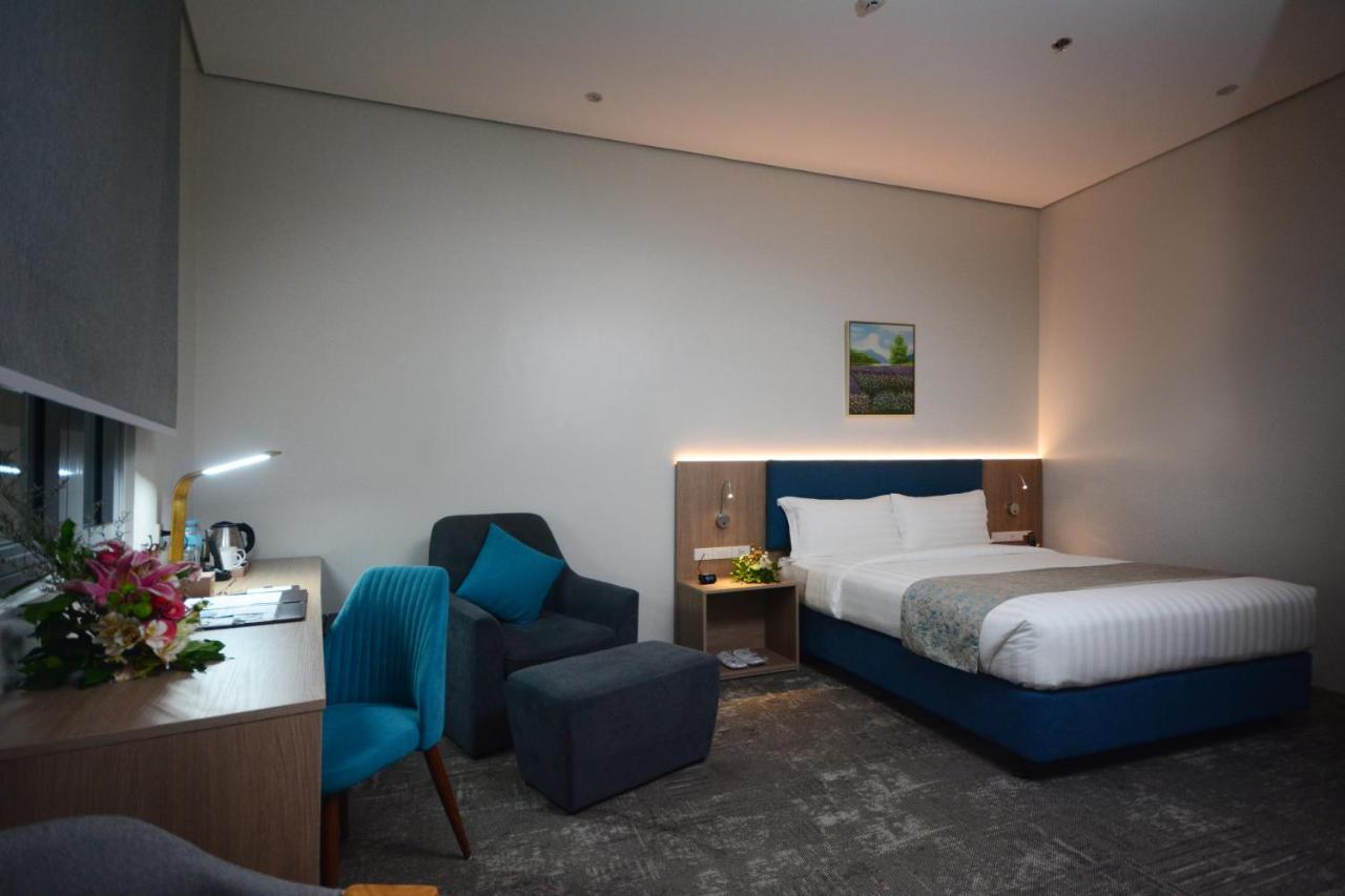 Blue Lotus Hotel Davao City Dış mekan fotoğraf